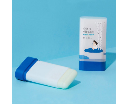 Солнцезащитный стик с березовым соком Round Lab Birch Juice Moisturizing Sun Stick SPF50+ PA++++